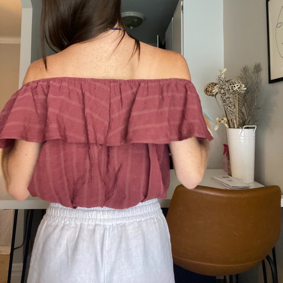 Red Off the Shoulder Top - Picture 2 of 2